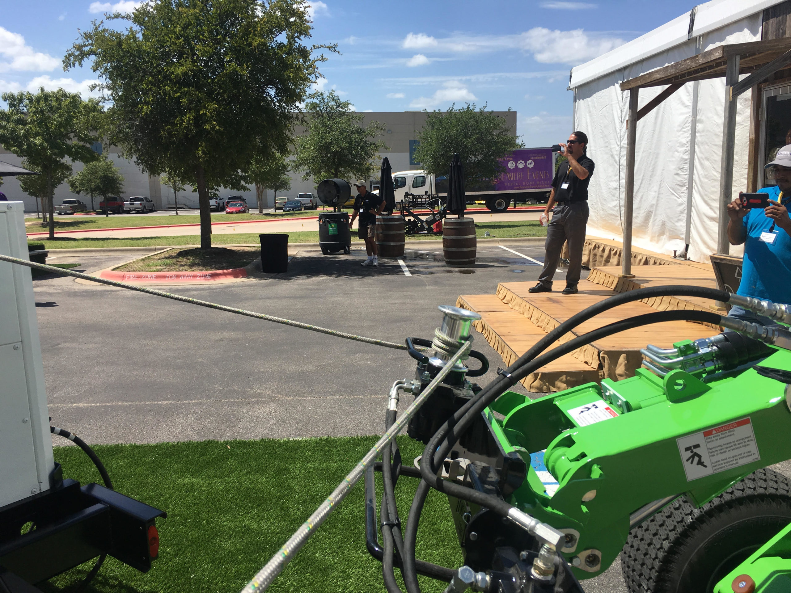 Roof Panel Puller Tent OX™